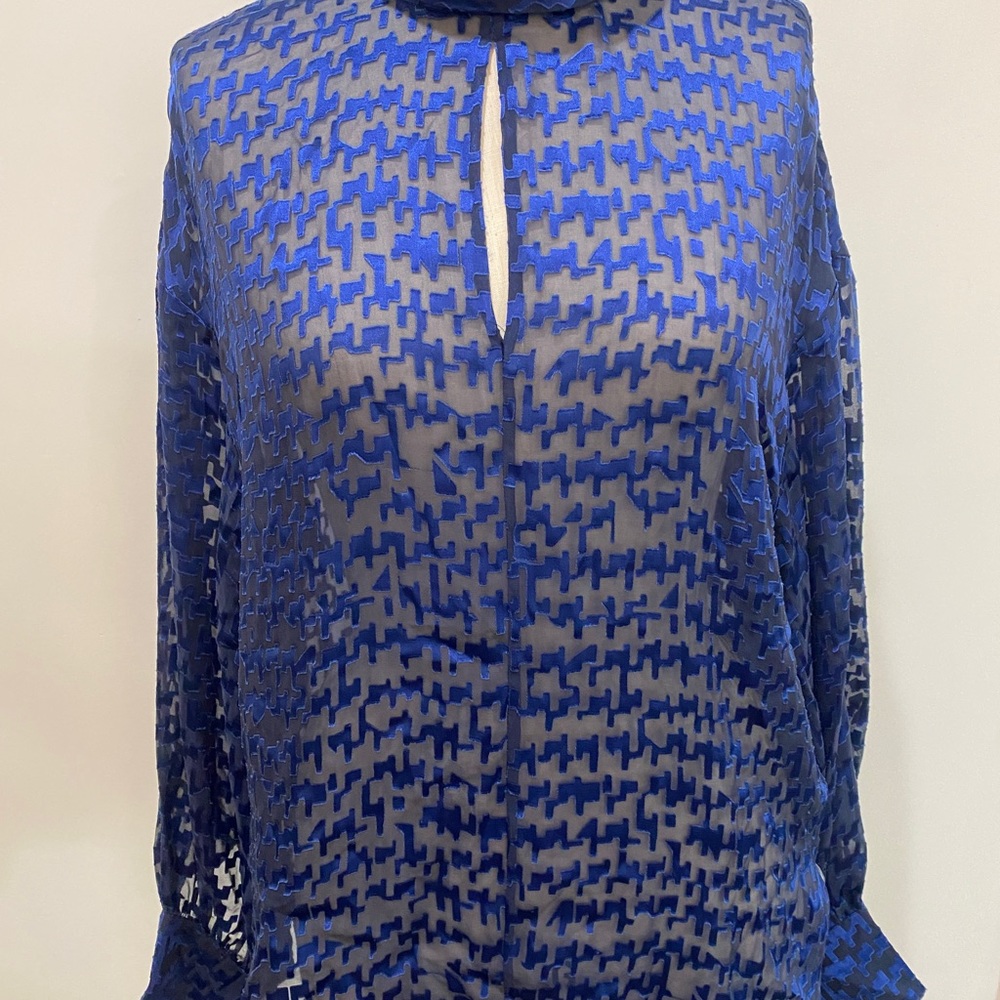 Reiss Tilly silk blend, blue and black houndstooth blouse size 4 NWT
